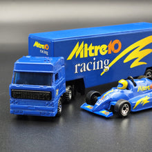 Load image into Gallery viewer, Matchbox 1993 DAF 3300 Spacecab Racing Transporter with Reynard Formula 3000 Car Mitre 10 Racing Team CY-24
