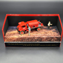 Load image into Gallery viewer, Trax - Trux 1940’s Chevrolet Blitz Wagon – Fire Fighting Tanker #F0F1 1:50 Die Cast Model/Diorama Gift Box