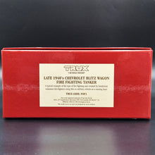 Load image into Gallery viewer, Trax - Trux 1940’s Chevrolet Blitz Wagon – Fire Fighting Tanker #F0F1 1:50 Die Cast Model/Diorama Gift Box