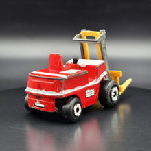 Load image into Gallery viewer, Matchbox 1976 Fork Lift Truck Red MB15 Superfast 1-75 Series