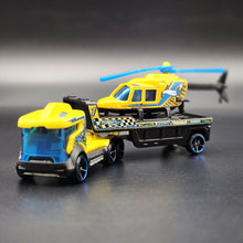 Load image into Gallery viewer, Hot Wheels 2013 Copter Chase Transporter & Propper Chopper - Truck & Helicopter Trackin' Trucks