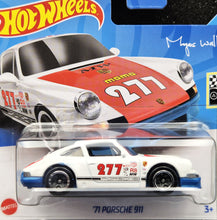 Load image into Gallery viewer, Hot Wheels 2023 '71 Porsche 911 White #126 Retro Racers 9/10 New