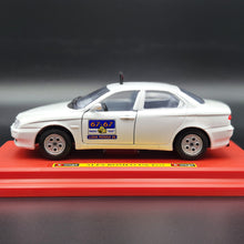 Load image into Gallery viewer, Bburago 2002 Alfa Romeo 156 Taxi White #0122 1:24 Super Car Collection Diecast