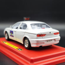 Load image into Gallery viewer, Bburago 2002 Alfa Romeo 156 Taxi White #0122 1:24 Super Car Collection Diecast