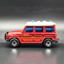 Load image into Gallery viewer, Matchbox 1988 Mercedes-Benz 280 GE Rescue Unit Red Motor City Series
