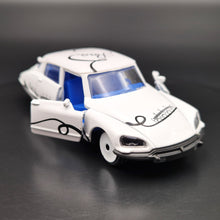 Load image into Gallery viewer, Majorette 2024 Citroen DS 21 White #253C French Touch Premium Series