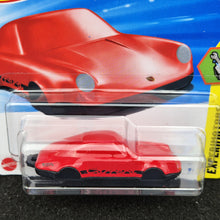 Load image into Gallery viewer, Hot Wheels 2025 Porsche 911 Carrera Clip Red #187 Experimotors 6/10 New