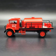 Load image into Gallery viewer, Trax - 1940’s Chevrolet Blitz Wagon – Fire Fighting Tanker #TR8 1:50 Die Cast Model
