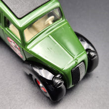 Load image into Gallery viewer, Lledo Days Gone/Vanguards 1950 Morris Z Van - Singer Sewing Machine #58009 Diecast