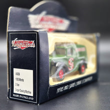 Load image into Gallery viewer, Lledo Days Gone/Vanguards 1950 Morris Z Van - Singer Sewing Machine #58009 Diecast