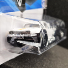 Load image into Gallery viewer, Hot Wheels 2025 Hoto Roto White #158 Rod Squad 10/10 New Long Card