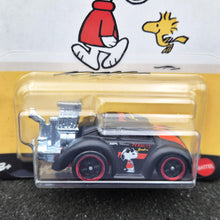 Load image into Gallery viewer, Hot Wheels 2025 Volkswagen Beetle Matte Black Peanuts 75 Years Series 1/5 New