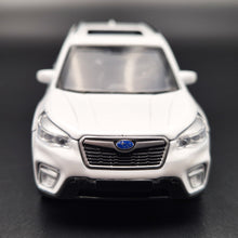Load image into Gallery viewer, Explorafind 2023 Subaru Forester e-Boxer Hybrid 1:43 Die Cast Model