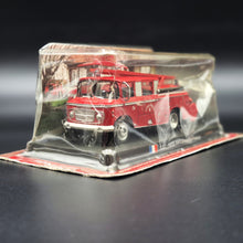 Load image into Gallery viewer, Amercom 1970 Citroën Drouville FPT Pump-and-Tank Fire Tender France 1:57 Die Cast Model