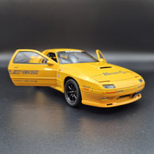 Load image into Gallery viewer, Explorafind 1989 Mazda RX-7 Yellow 1:24 Die Cast Car