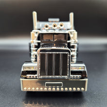 Load image into Gallery viewer, Explorafind 2010 Peterbilt 389 AeroCab Style Truck Black 1:24 Die Cast Truck