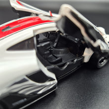 Load image into Gallery viewer, Explorafind 2016 McLaren P1 GTR White 1:32 Die Cast Car