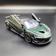 Load image into Gallery viewer, Explorafind 2019 McLaren 570S GT4 Dark Green 1:32 Die Cast Car