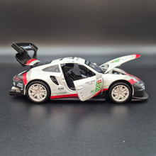 Load image into Gallery viewer, Explorafind 2019 Porsche 911 RSR White 1:32 Die Cast Race Car