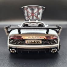 Load image into Gallery viewer, Explorafind 2020 Audi R8 V10 Matte Light Grey 1:24 Die Cast Car