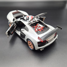 Load image into Gallery viewer, Explorafind 2020 Audi R8 V10 Matte Light Grey 1:24 Die Cast Car