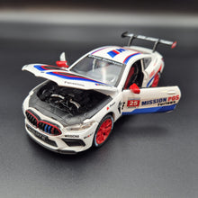Load image into Gallery viewer, Explorafind 2020 BMW M8 GTE White 1:24 Die Cast Car