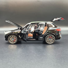 Load image into Gallery viewer, Explorafind 2020 BMW X5 Black 1:24 Die Cast Car