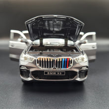 Load image into Gallery viewer, Explorafind 2020 BMW X5 Grey 1:24 Die Cast Car