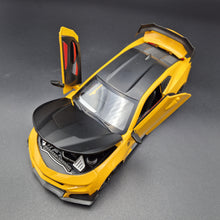 Load image into Gallery viewer, Explorafind 2020 Chevrolet Camaro ZL1 Yellow 1:24 Die Cast Car
