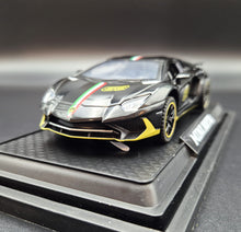 Load image into Gallery viewer, Explorafind 2021 Lamborghini Aventador SVJ LP780-4 Black 1:32 Die Cast Car