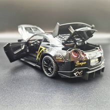 Load image into Gallery viewer, Explorafind 2020 Nissan GT-R Black 1:24 Die Cast Car