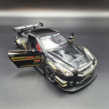 Load image into Gallery viewer, Explorafind 2020 Nissan GT-R Black 1:24 Die Cast Car