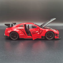 Load image into Gallery viewer, Explorafind 2020 Nissan GT-R Red 1:24 Die Cast Car