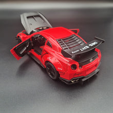 Load image into Gallery viewer, Explorafind 2020 Nissan GT-R Red 1:24 Die Cast Car