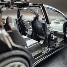 Load image into Gallery viewer, Explorafind 2020 Tesla Model X Black 1:24 Die Cast Car