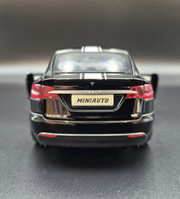 Load image into Gallery viewer, Explorafind 2020 Tesla Model X Black 1:24 Die Cast Car