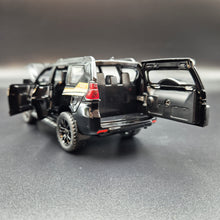 Load image into Gallery viewer, Explorafind 2020 Toyota Land Cruiser Prado Black 1:32 Die Cast Car