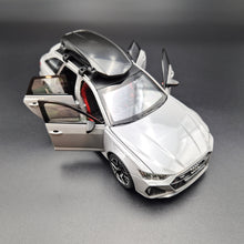 Load image into Gallery viewer, Explorafind 2022 Audi RS6 Avant Grey 1:24 Die Cast Car