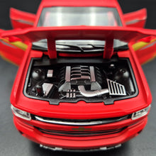 Load image into Gallery viewer, Explorafind 2022 Chevrolet Silverado 1500 Matte Red 1:32 Die Cast Pickup