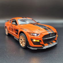 Load image into Gallery viewer, Explorafind 2022 Ford Mustang Shelby GT500 Orange 1:24 Die Cast Car