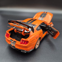 Load image into Gallery viewer, Explorafind 2022 Ford Mustang Shelby GT500 Orange 1:24 Die Cast Car