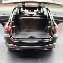 Load image into Gallery viewer, Explorafind 2022 Mercedes-Benz Maybach GLE 63 S Black 1:36 Die Cast Car