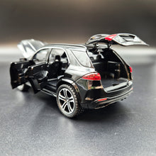 Load image into Gallery viewer, Explorafind 2022 Mercedes-Benz Maybach GLE 63 S Black 1:36 Die Cast Car