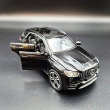 Load image into Gallery viewer, Explorafind 2022 Mercedes-Benz Maybach GLE 63 S Black 1:36 Die Cast Car
