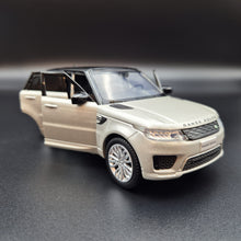 Load image into Gallery viewer, Explorafind 2022 Range Rover Sport Silver 1:32 Die Cast Car