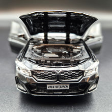 Load image into Gallery viewer, Explorafind 2023 BMW 3 Series 320i Black 1:32 Die Cast Car