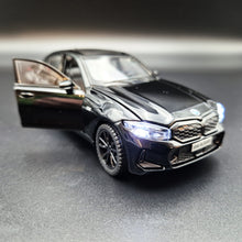 Load image into Gallery viewer, Explorafind 2023 BMW 3 Series 320i Black 1:32 Die Cast Car