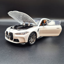 Load image into Gallery viewer, Explorafind 2023 BMW M4 G82 Coupe Pearl White 1:24 Die Cast Car