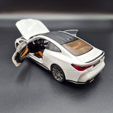 Load image into Gallery viewer, Explorafind 2023 BMW M4 G82 Coupe Pearl White 1:24 Die Cast Car