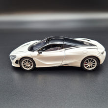 Load image into Gallery viewer, Explorafind 2023 McLaren 720S White 1:32 Die Cast Car